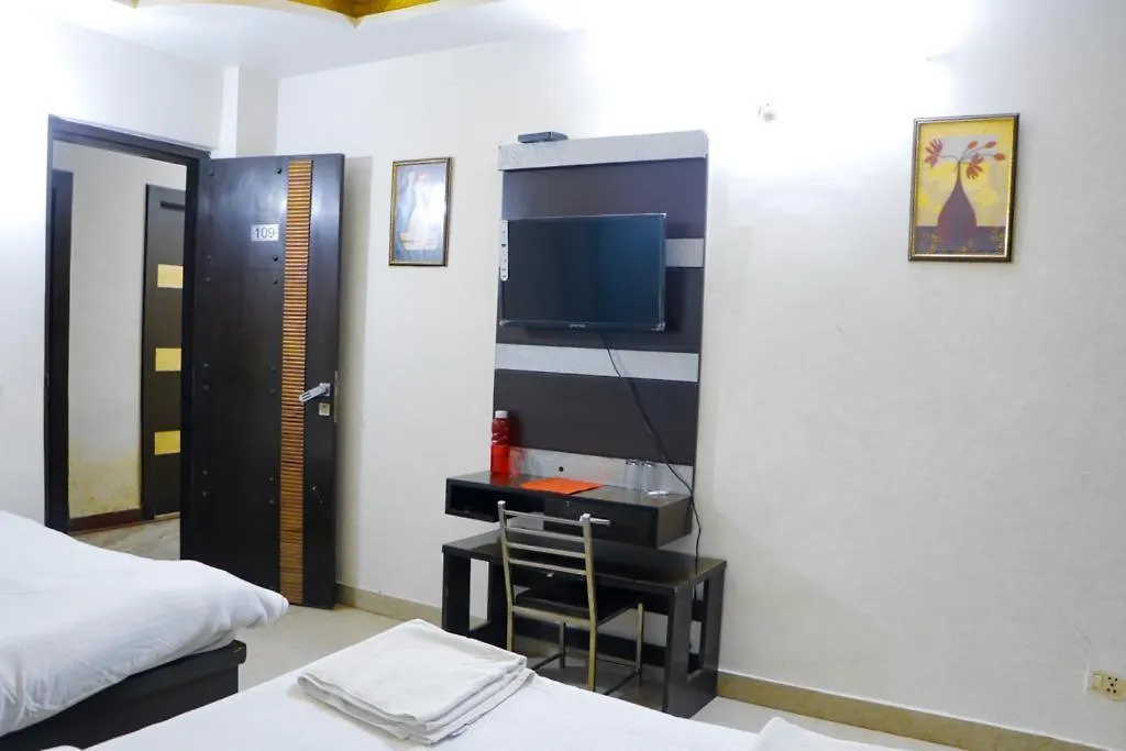 Premium Boston Rooms Family Hotel Agra  Agra (Uttar Pradesh)